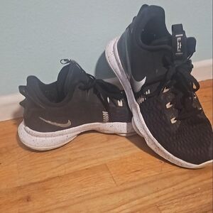 Nike Black and White Running Sneakers